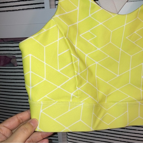 SAVVI Fit Geo Sports Bra | Size medium - Picture 5 of 8